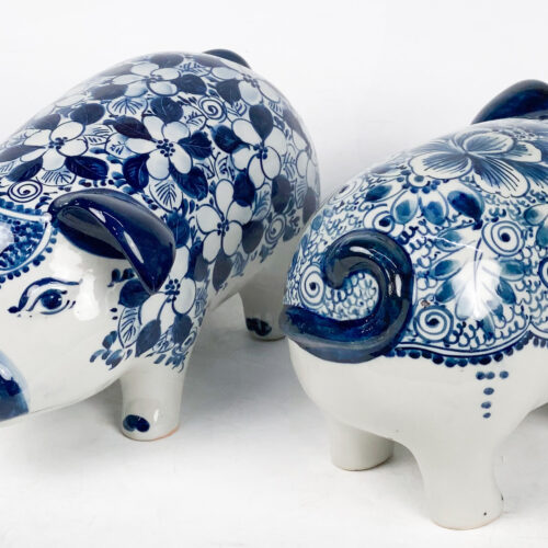หมูยืน 4 ขา ตุ๊กตาเซรามิค ลายคราม (สูง 13 CM)