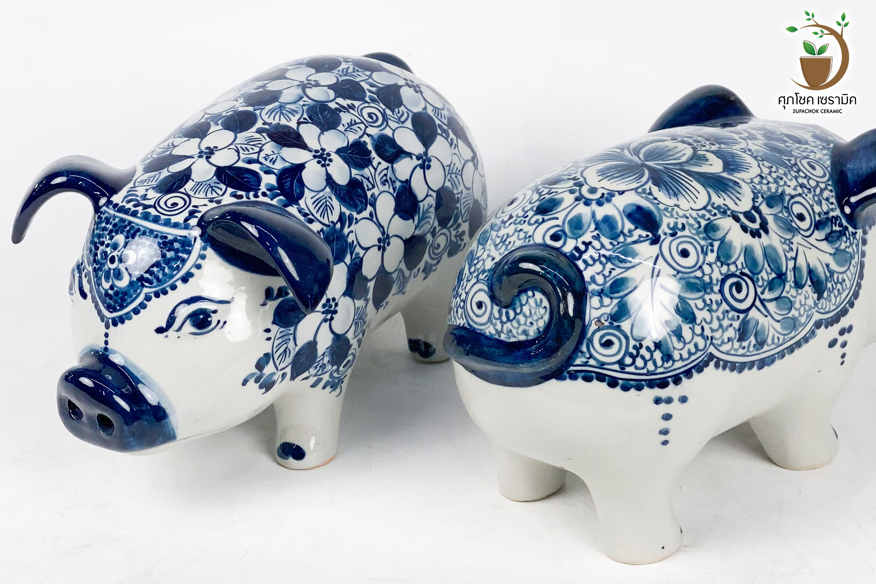 หมูยืน 4 ขา ตุ๊กตาเซรามิค ลายคราม (สูง 13 CM)